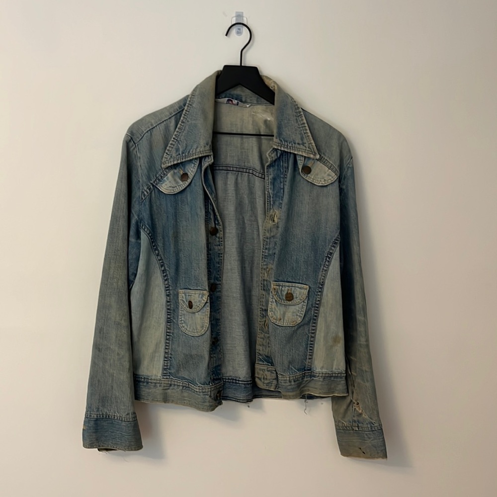 Wrangler light denim jacket - thrashed!